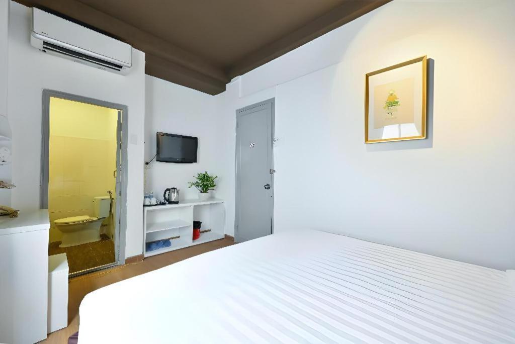 The Noble Swan Wood Park Hotel Cidade de Ho Chi Minh Exterior foto