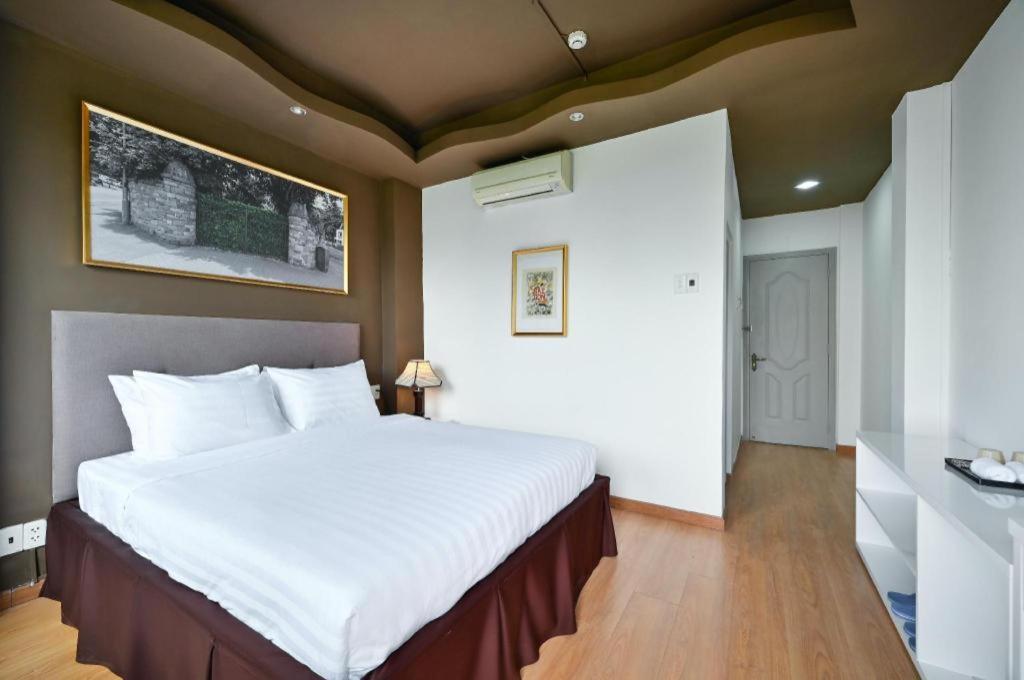 The Noble Swan Wood Park Hotel Cidade de Ho Chi Minh Exterior foto